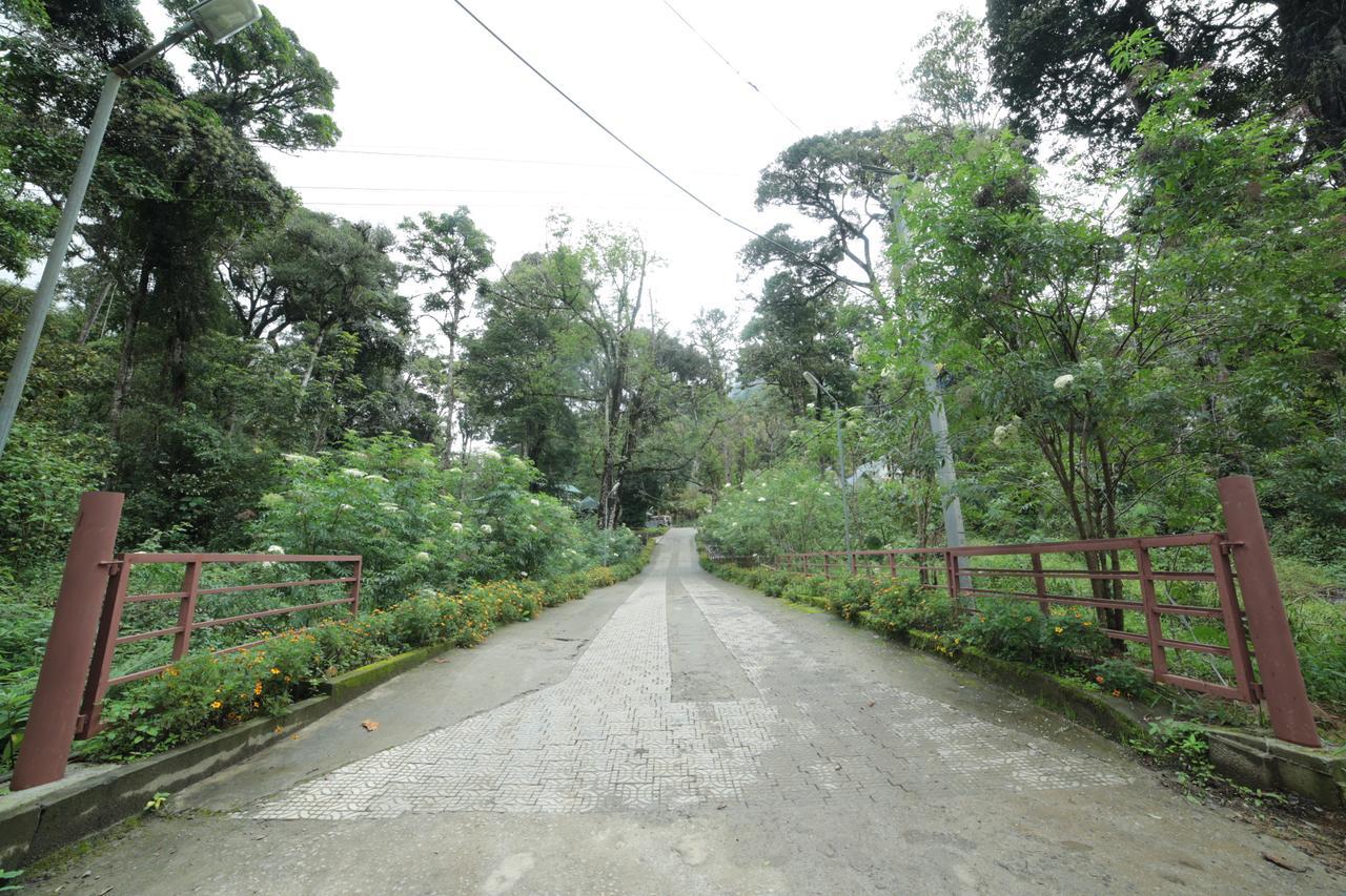 Deep Woods Resort Munnar Exterior photo