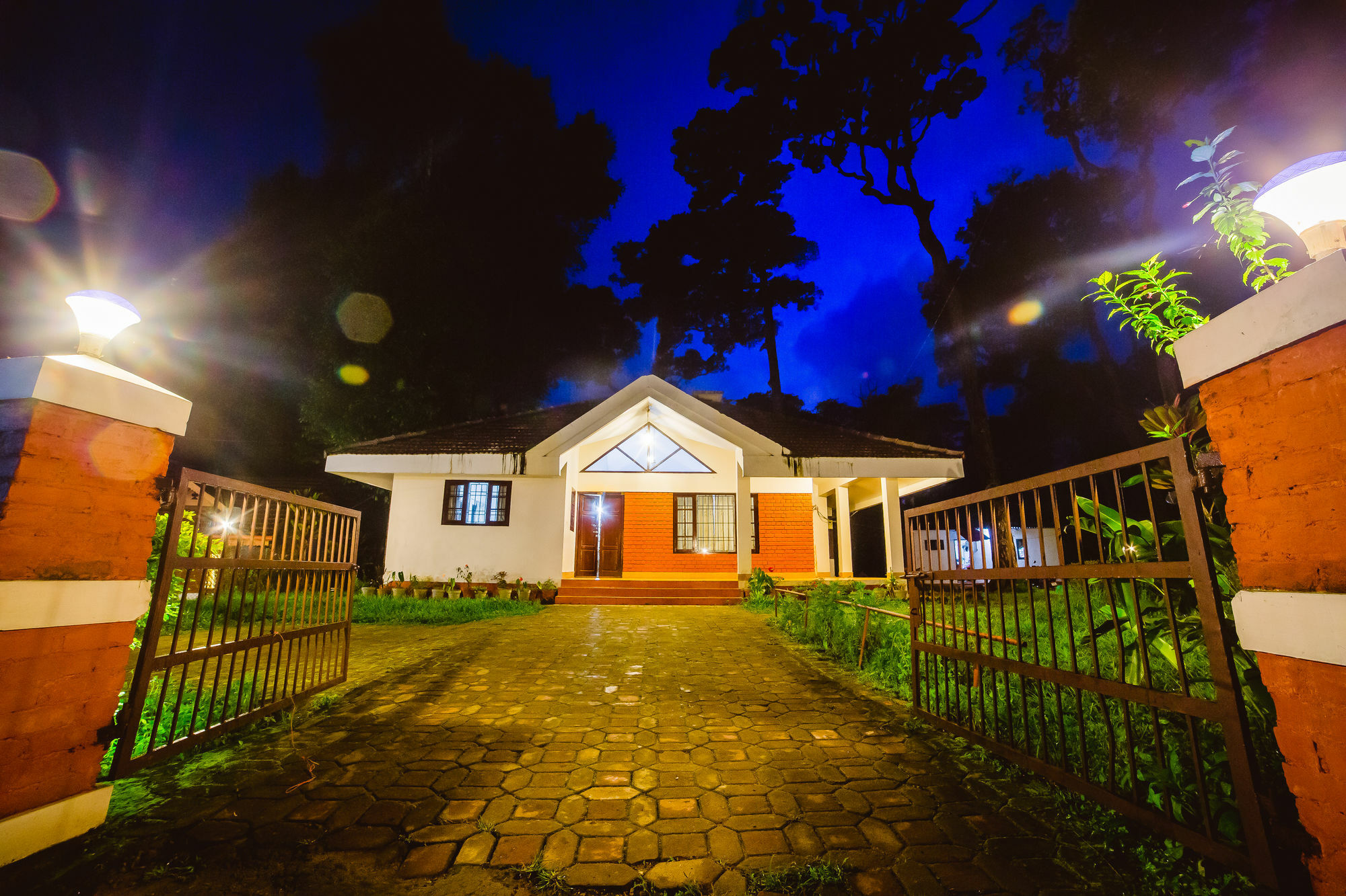 Deep Woods Resort Munnar Exterior photo